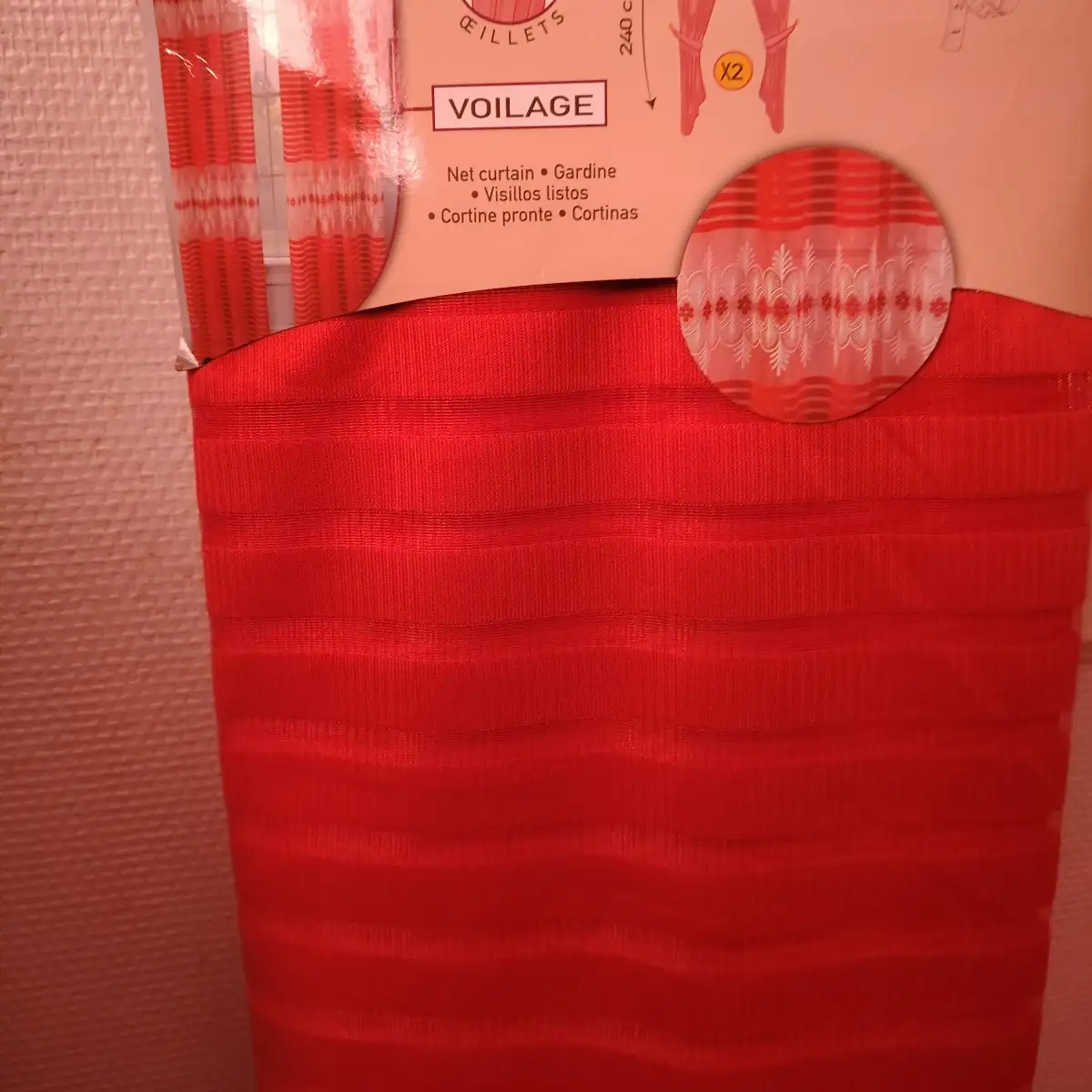 Voilage rouge