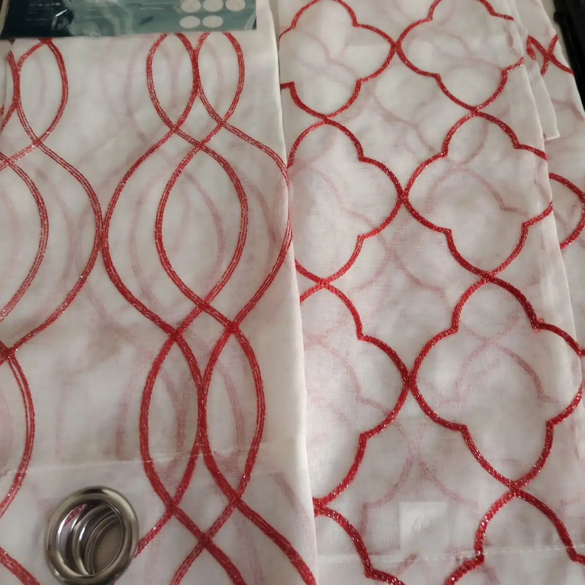 Rideaux motifs rouge